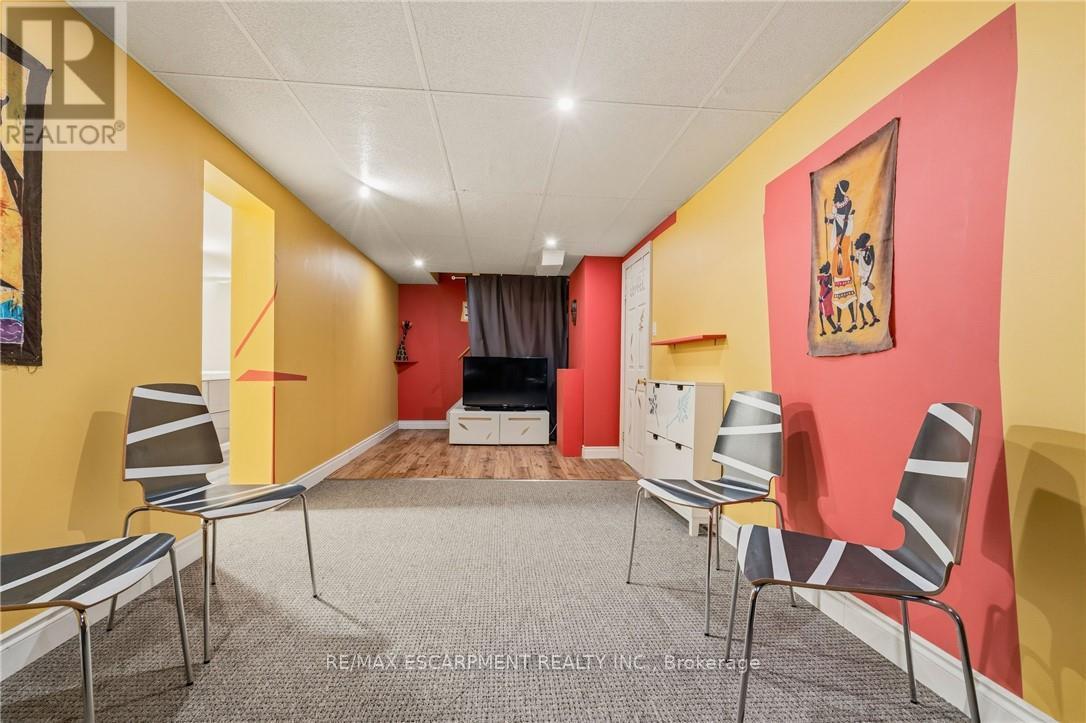 66 Skyline Drive, Hamilton, ON - Indoor Photo Showing Other Room