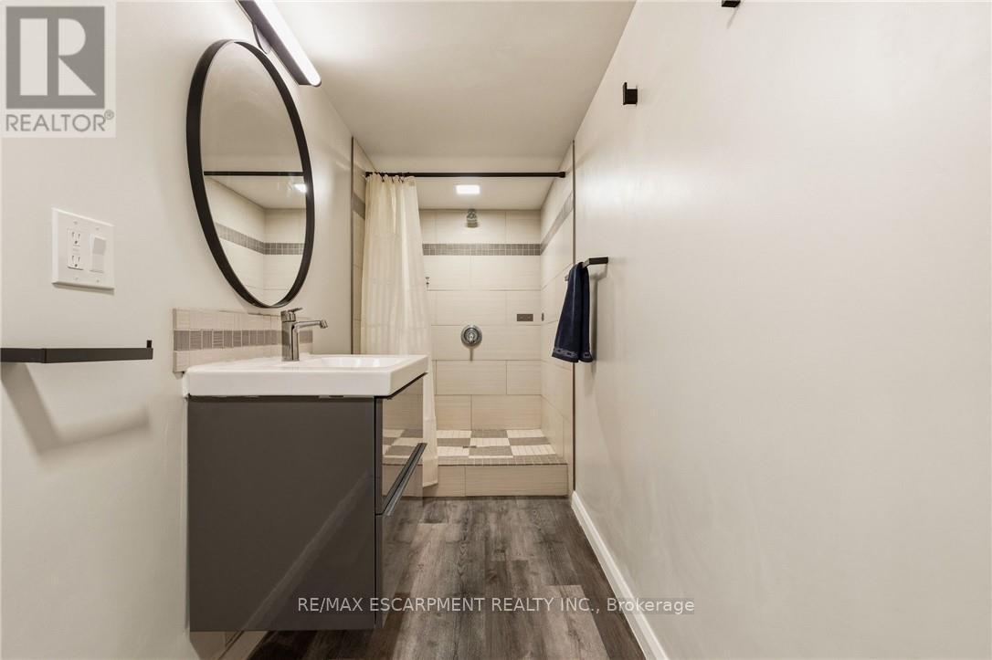66 Skyline Drive, Hamilton, ON - Indoor