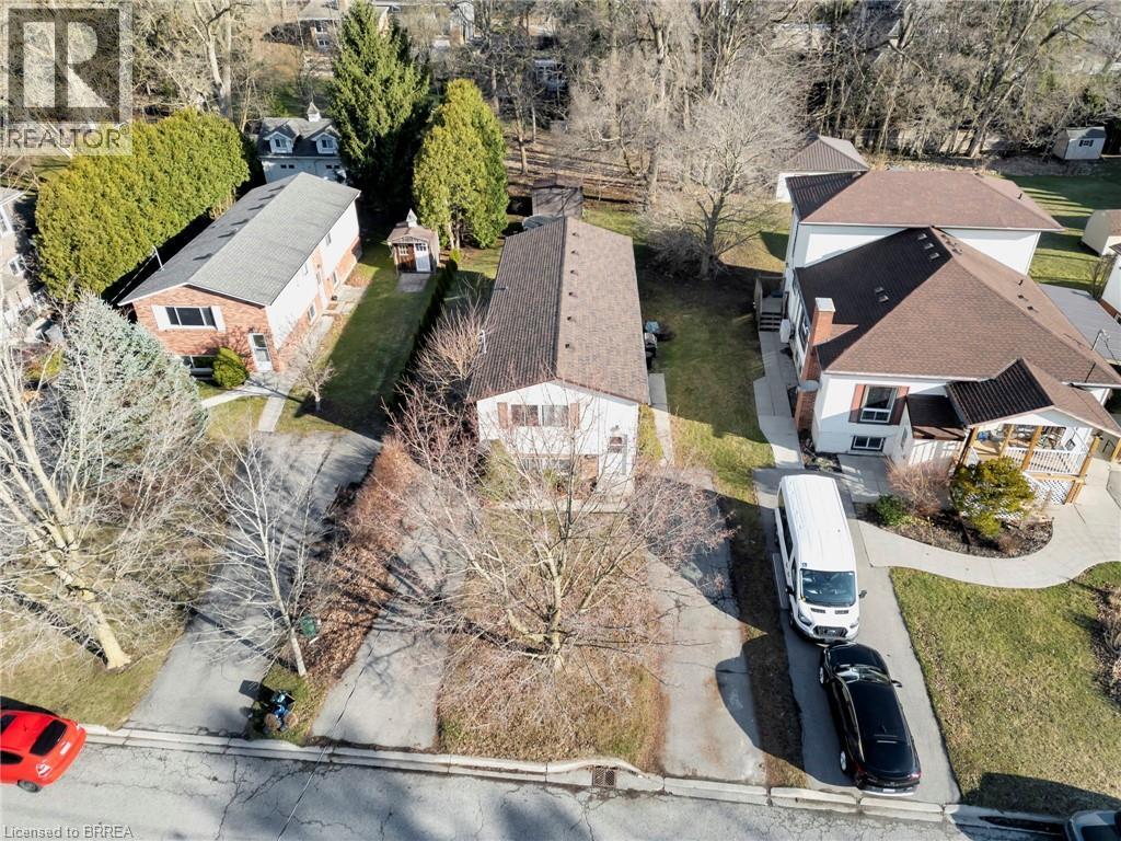 Image quality insufficient for description - 9 Cherry Street, Simcoe, ON - Outdoor