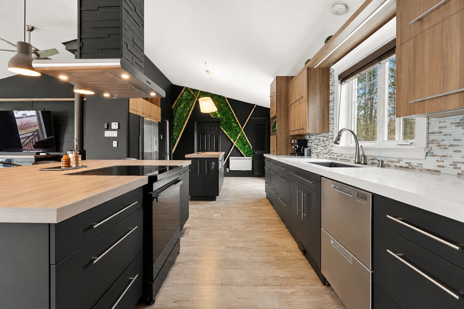 Kitchen - 1739 Rue Des Épinettes-Rouges, Québec (La Haute-Saint-Charles), QC - Indoor Photo Showing Kitchen With Upgraded Kitchen