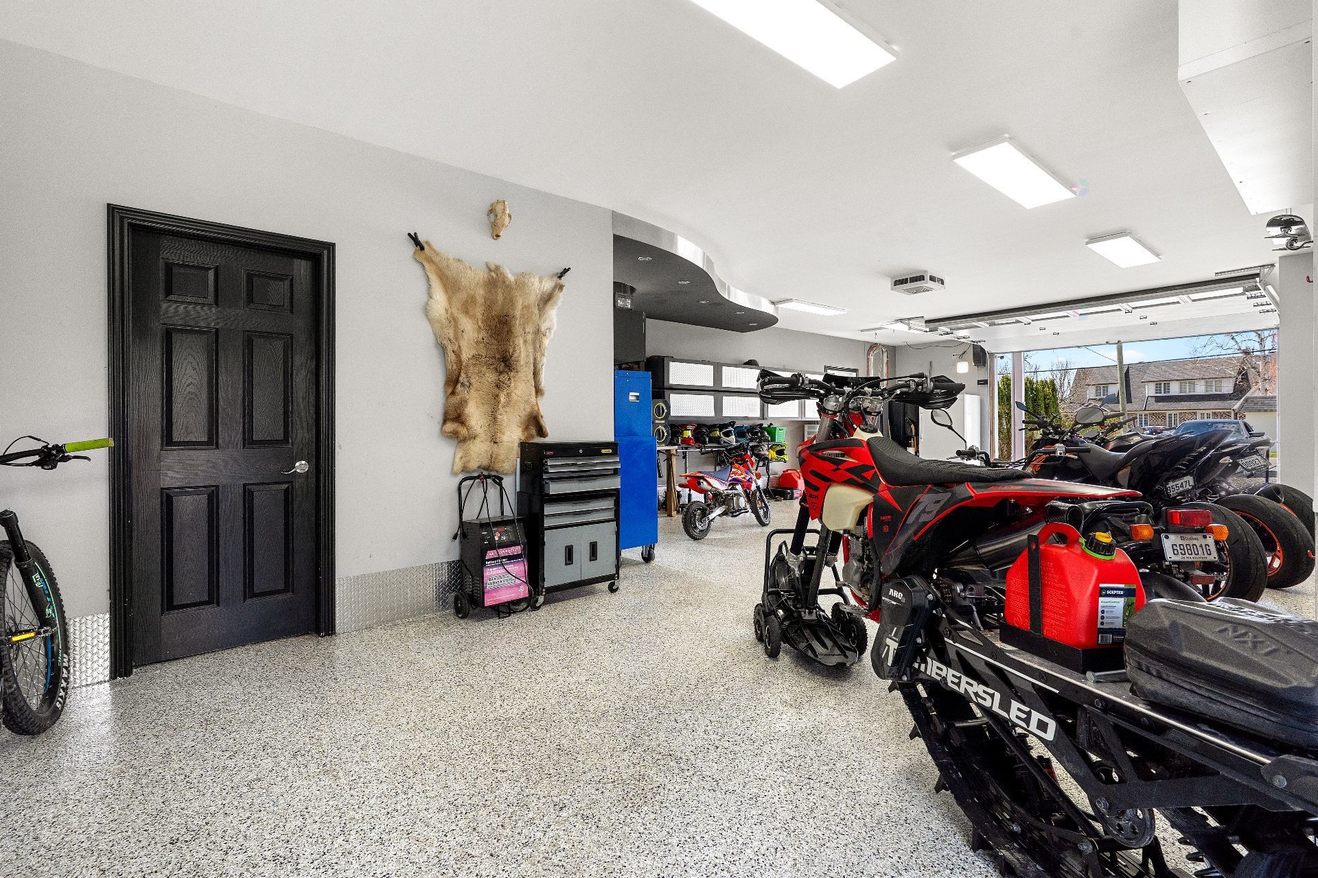Garage - 1739 Rue Des Épinettes-Rouges, Québec (La Haute-Saint-Charles), QC - Indoor Photo Showing Other Room