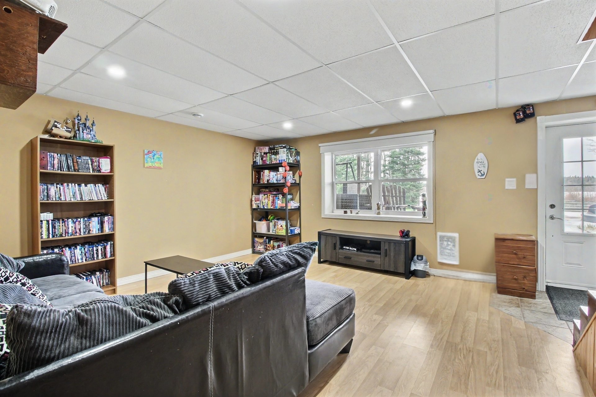 Family Room - 1038 Ch. Bergeron, Rouyn-Noranda, QC - Indoor