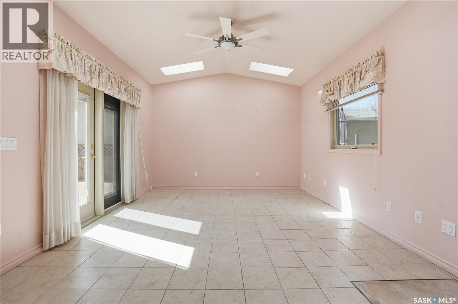 2 Culliton Crescent, Regina, SK - Indoor Photo Showing Other Room