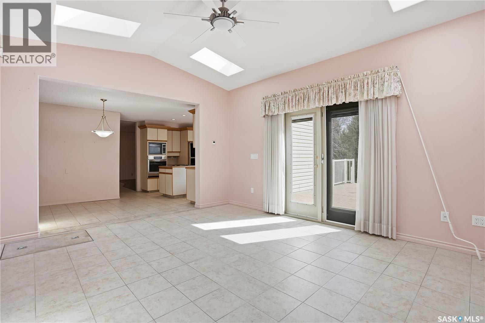 2 Culliton Crescent, Regina, SK - Indoor Photo Showing Other Room