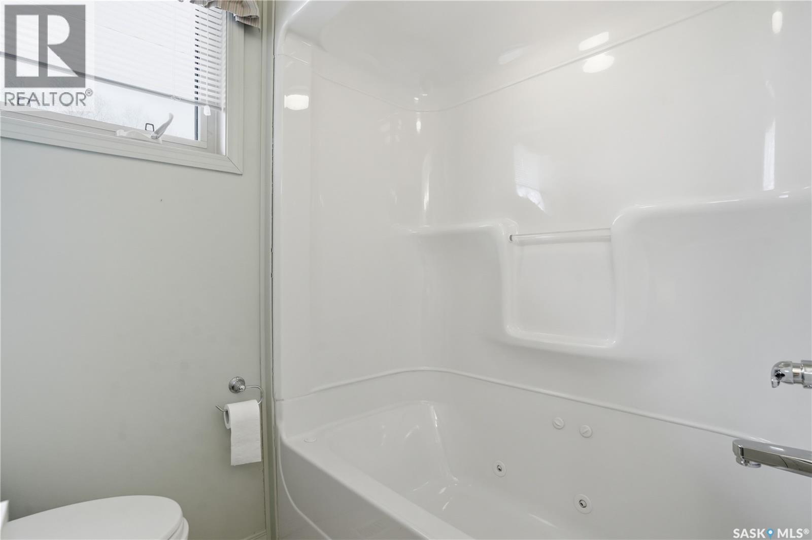 2 Culliton Crescent, Regina, SK - Indoor Photo Showing Bathroom