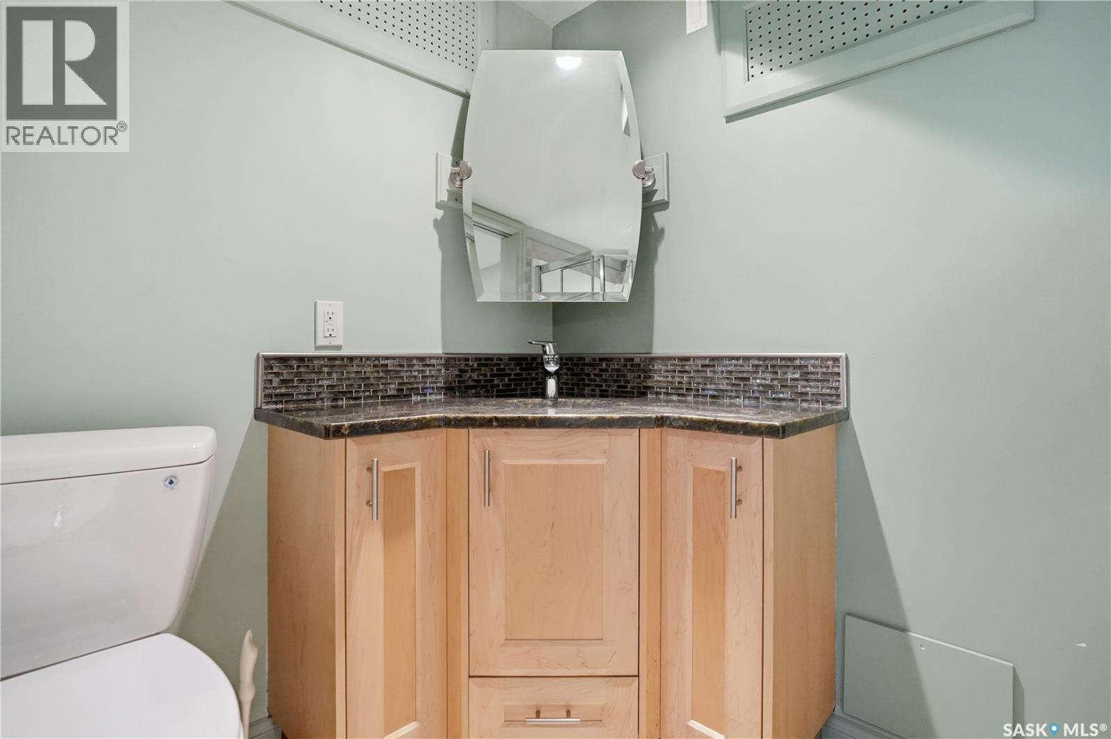 2 Culliton Crescent, Regina, SK - Indoor Photo Showing Bathroom