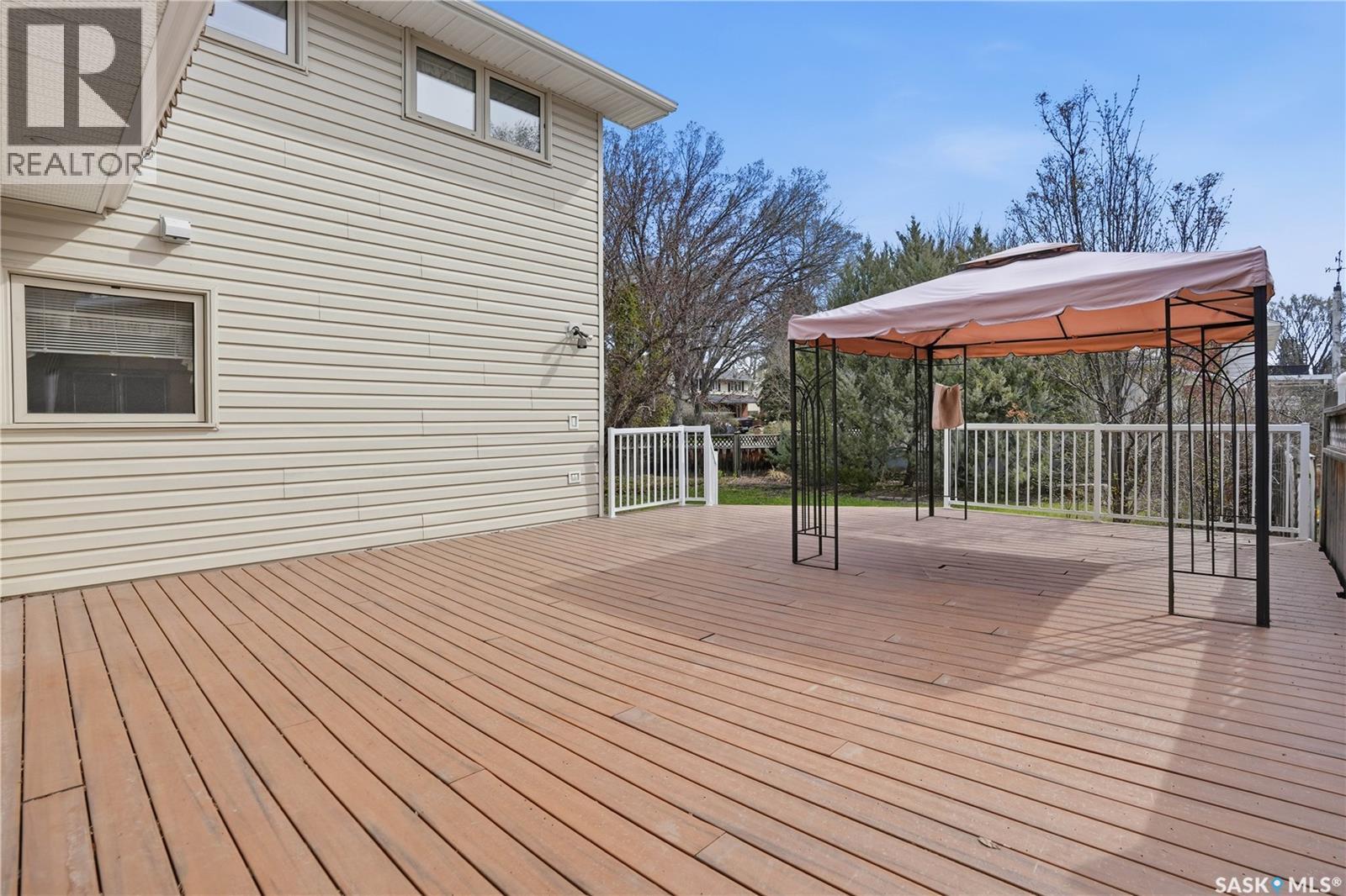 2 Culliton Crescent, Regina, SK - Outdoor With Deck Patio Veranda