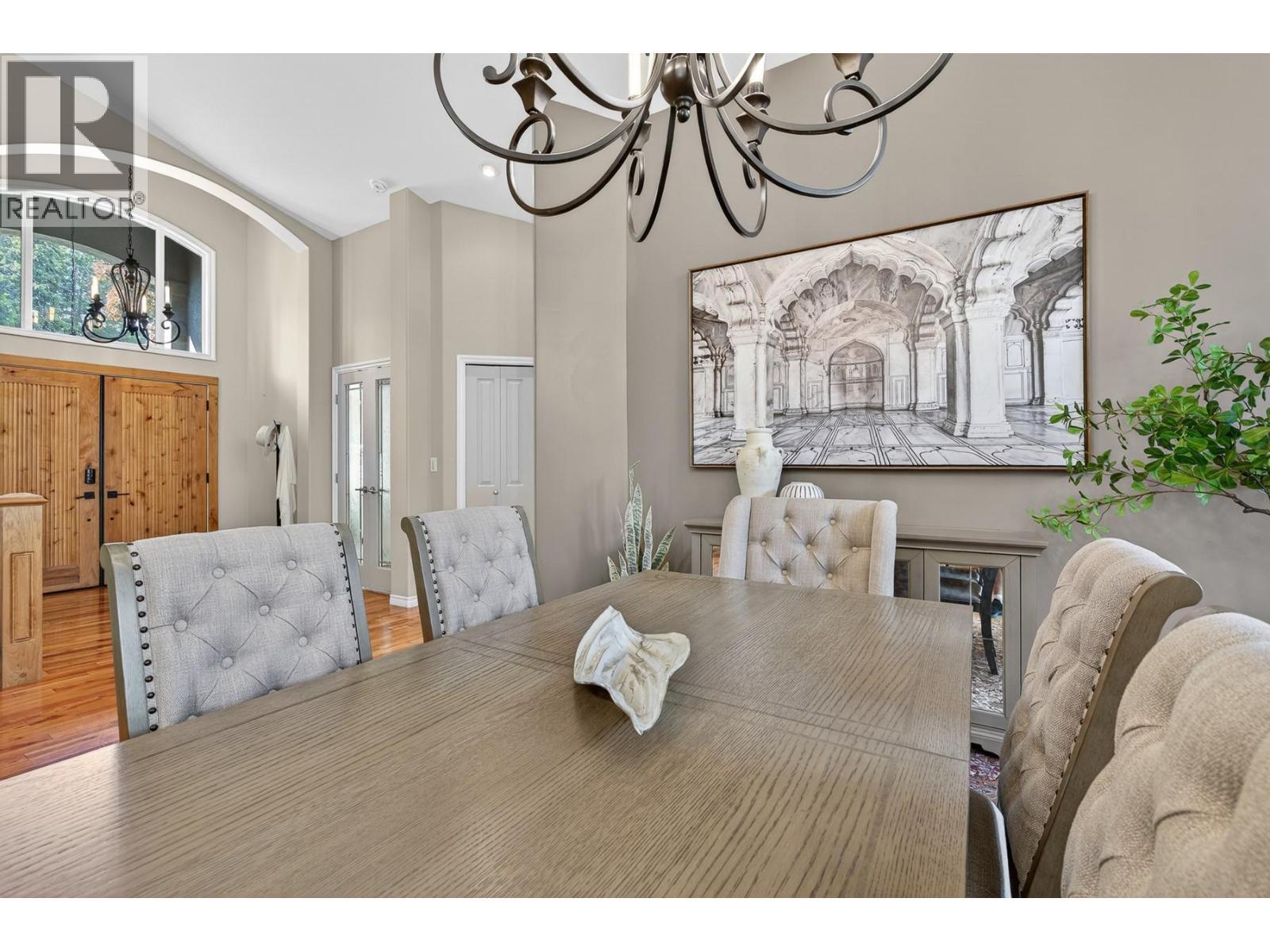 3929 Gallaghers Circle, Kelowna, BC - Indoor Photo Showing Dining Room