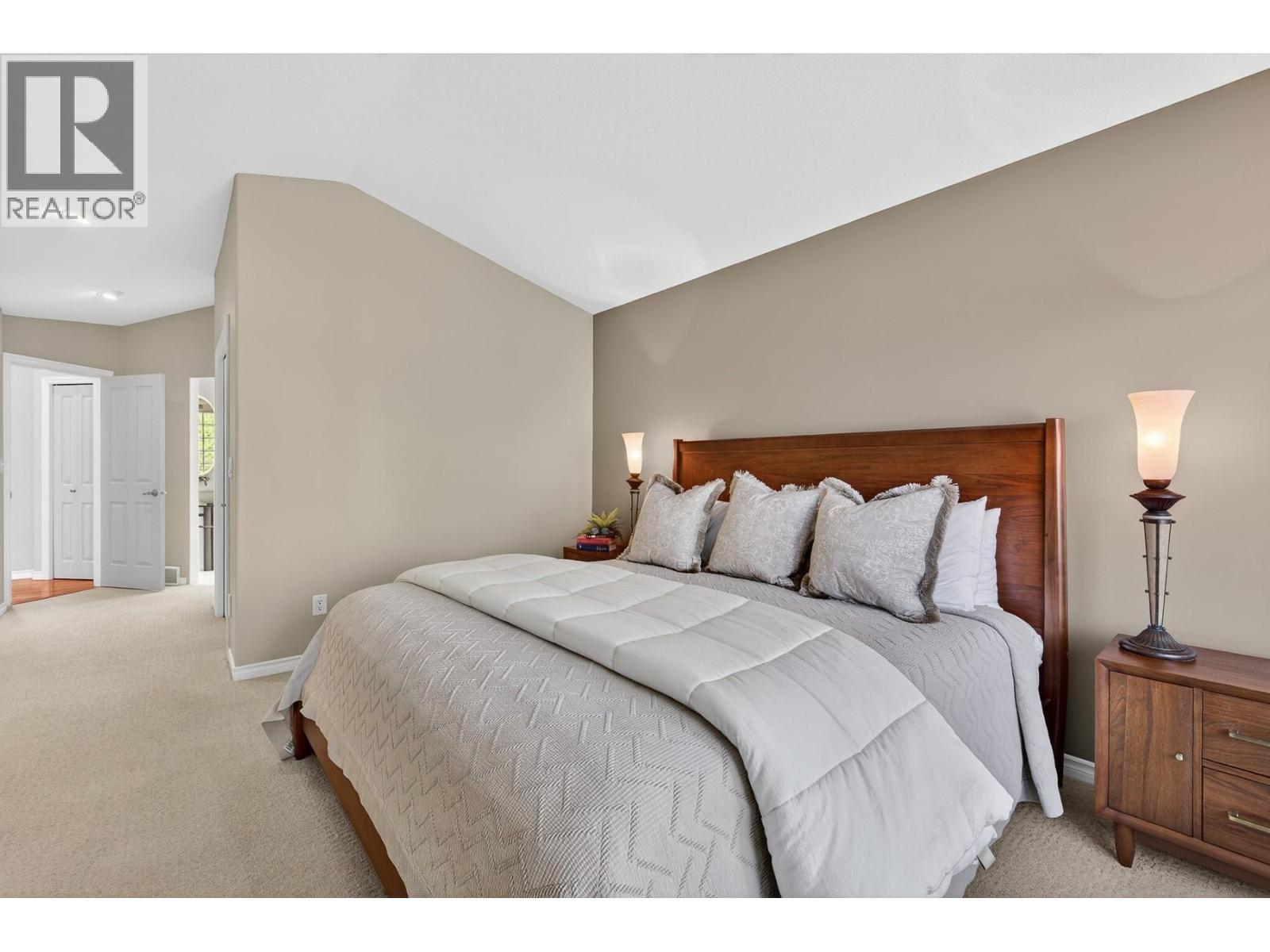 3929 Gallaghers Circle, Kelowna, BC - Indoor Photo Showing Bedroom