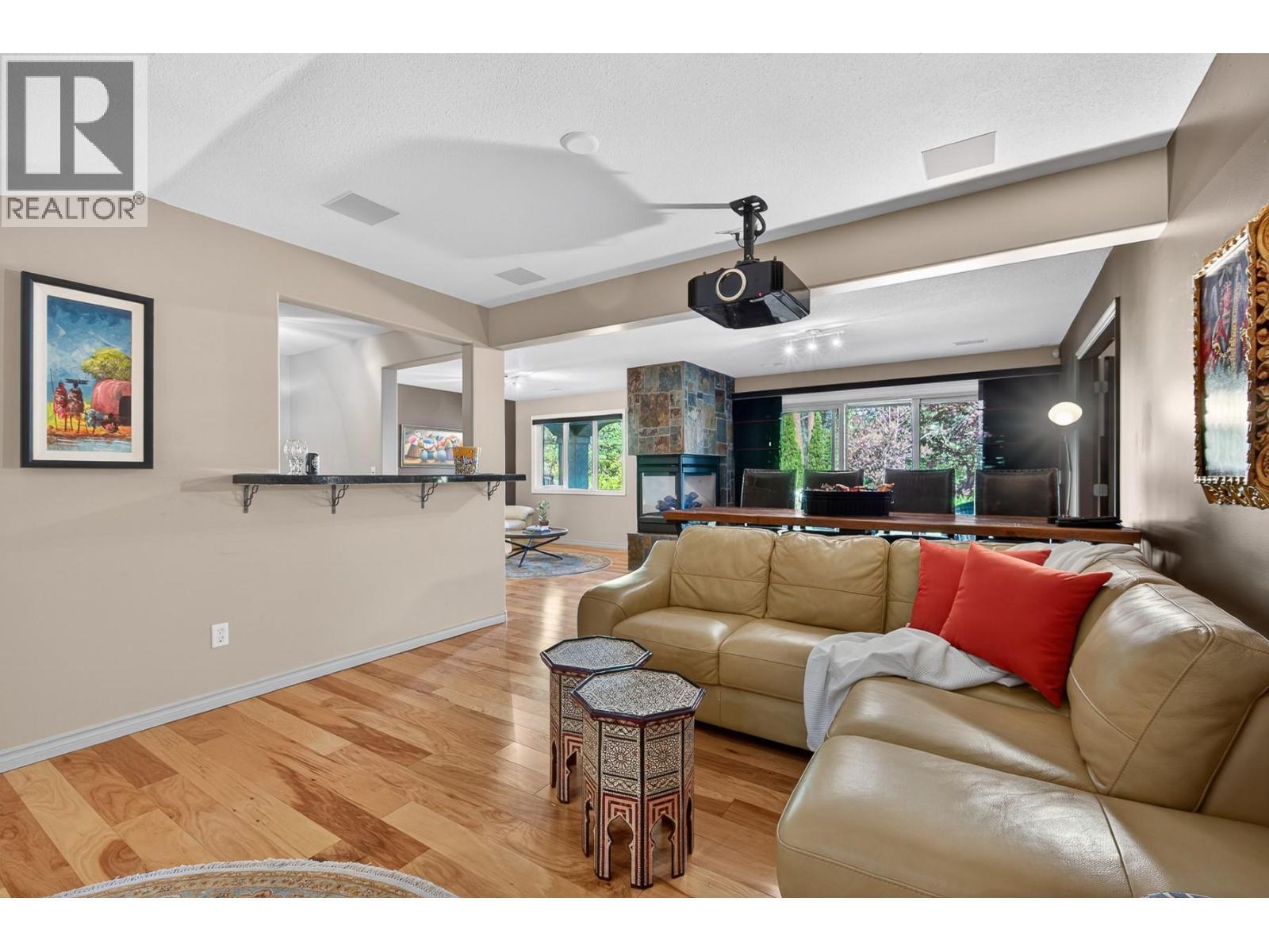 3929 Gallaghers Circle, Kelowna, BC - Indoor