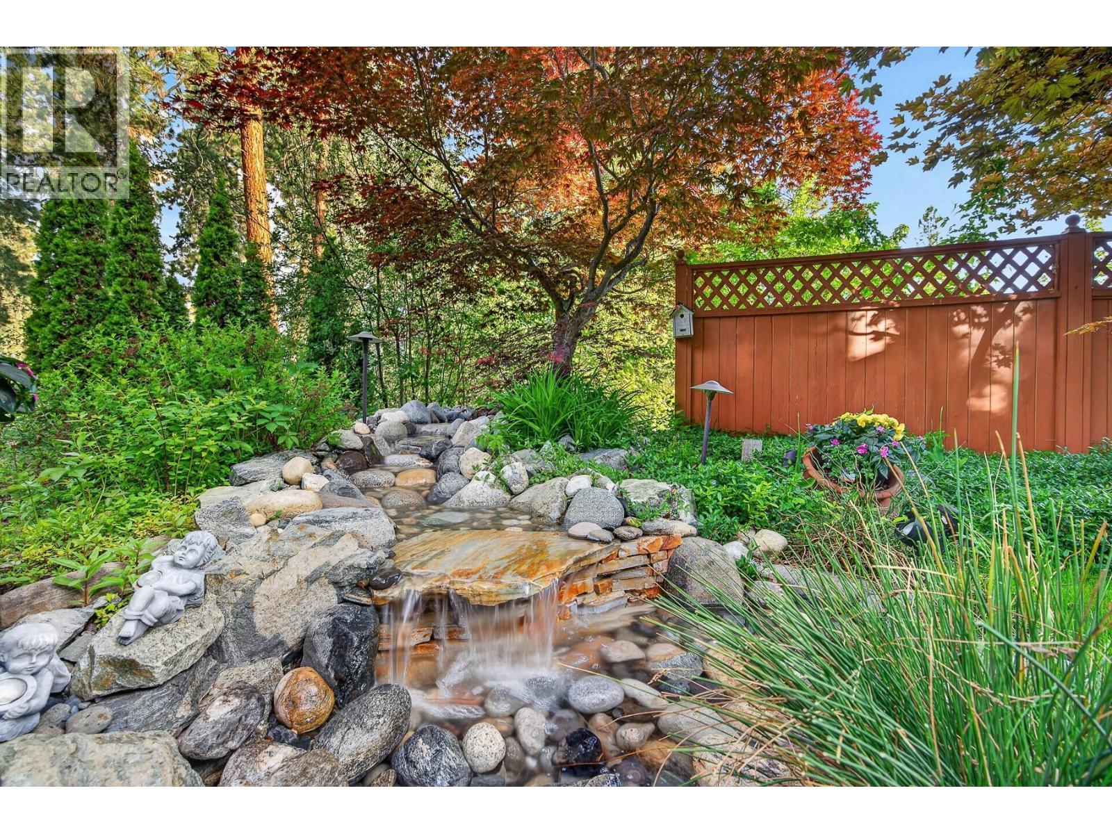 3929 Gallaghers Circle, Kelowna, BC - Outdoor