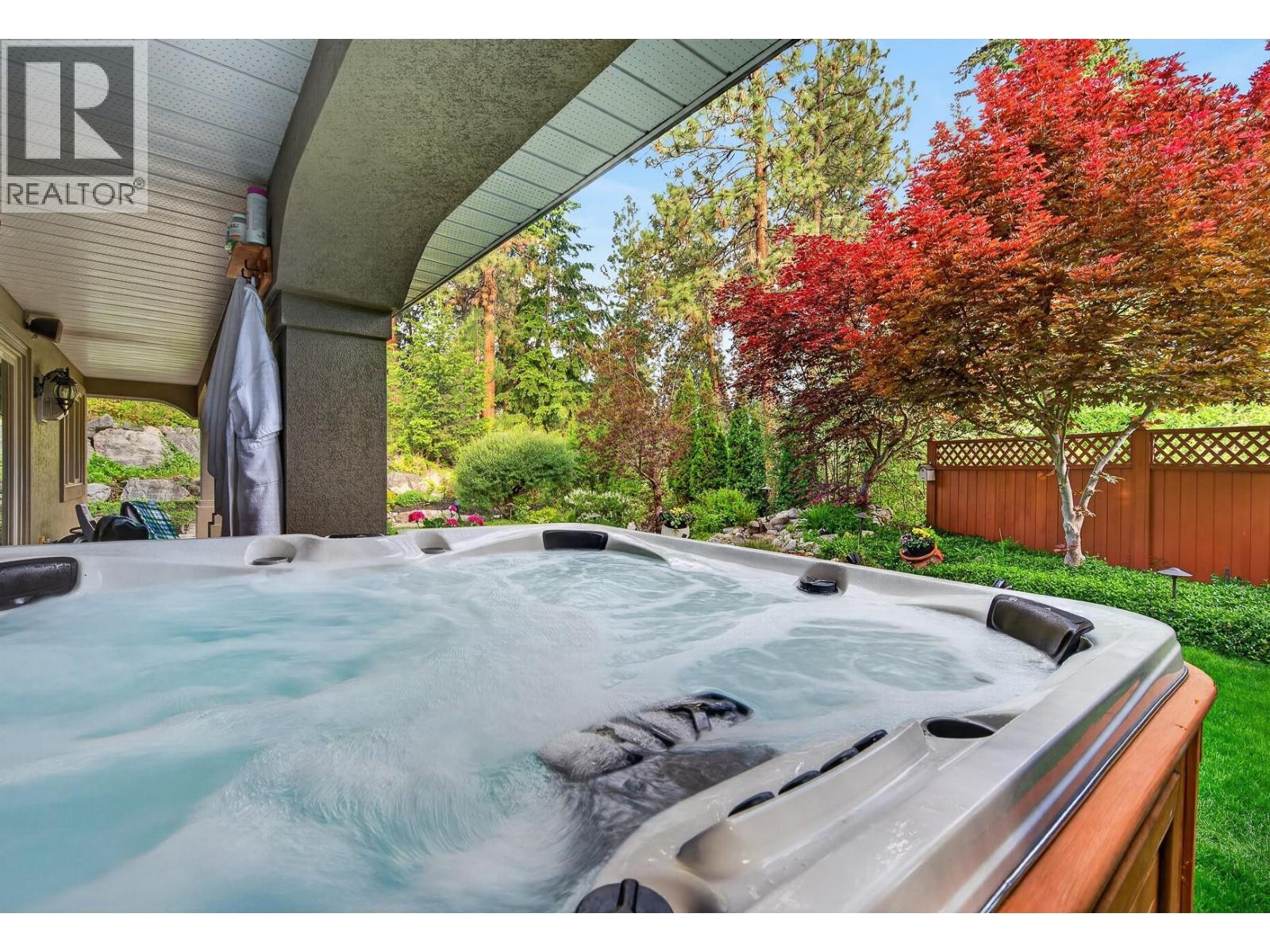 3929 Gallaghers Circle, Kelowna, BC - Outdoor