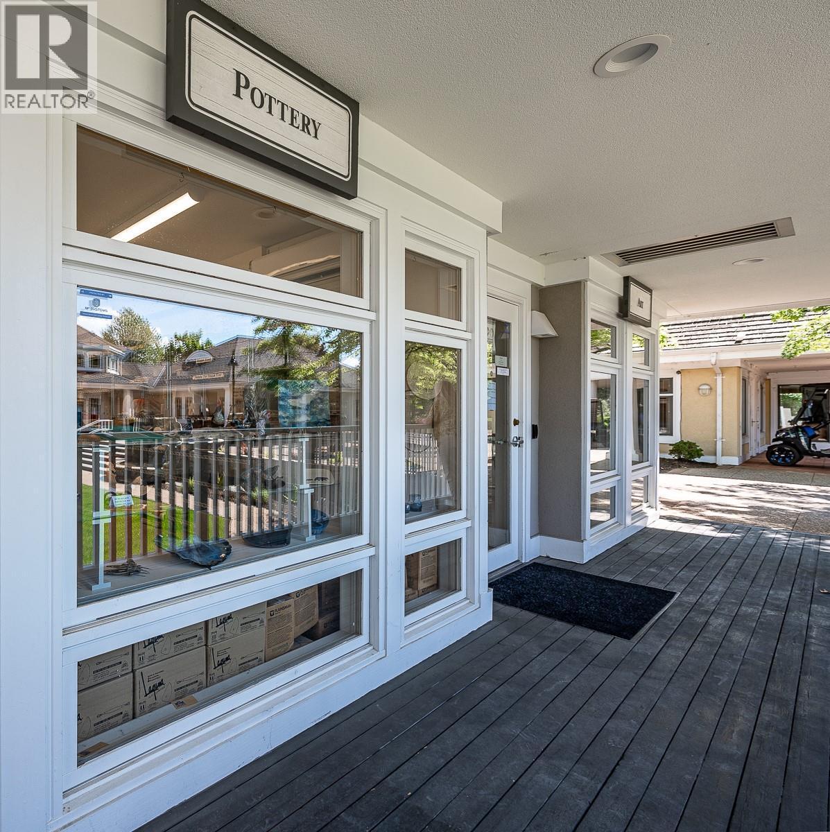 3929 Gallaghers Circle, Kelowna, BC - Outdoor With Deck Patio Veranda With Exterior