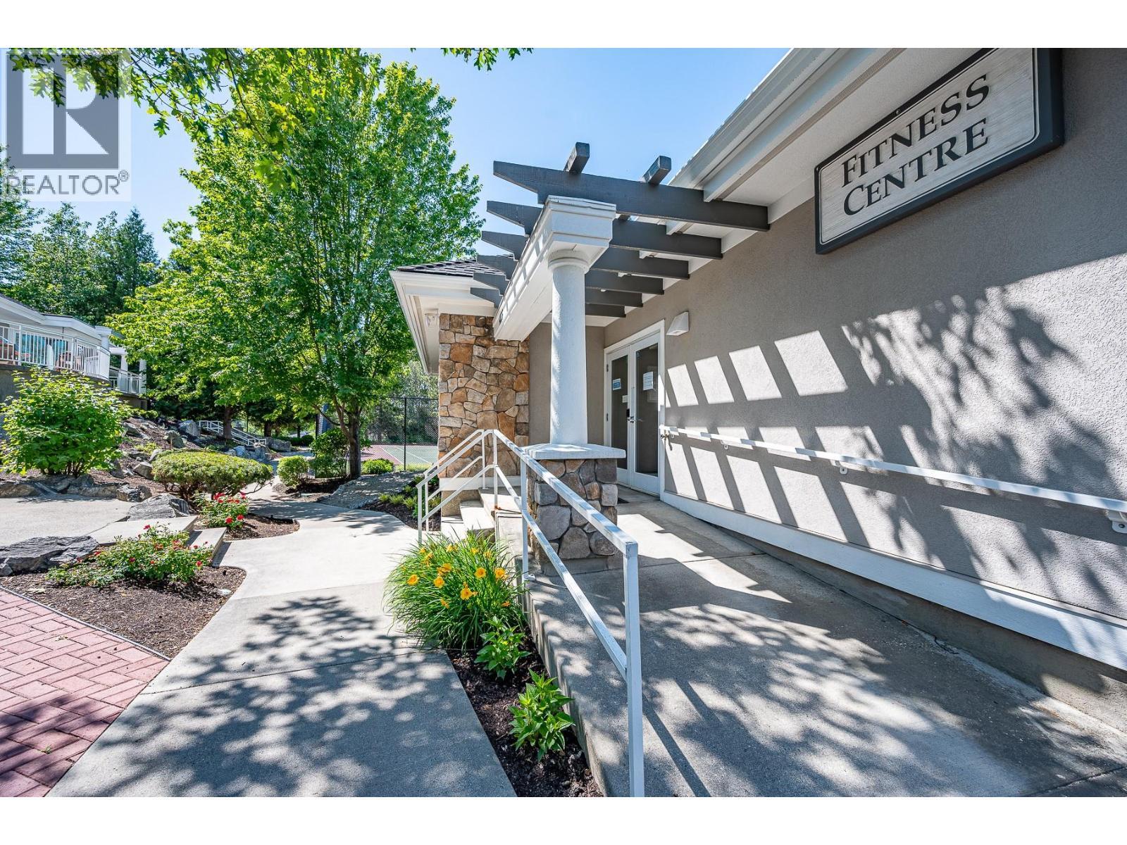 3929 Gallaghers Circle, Kelowna, BC - Outdoor