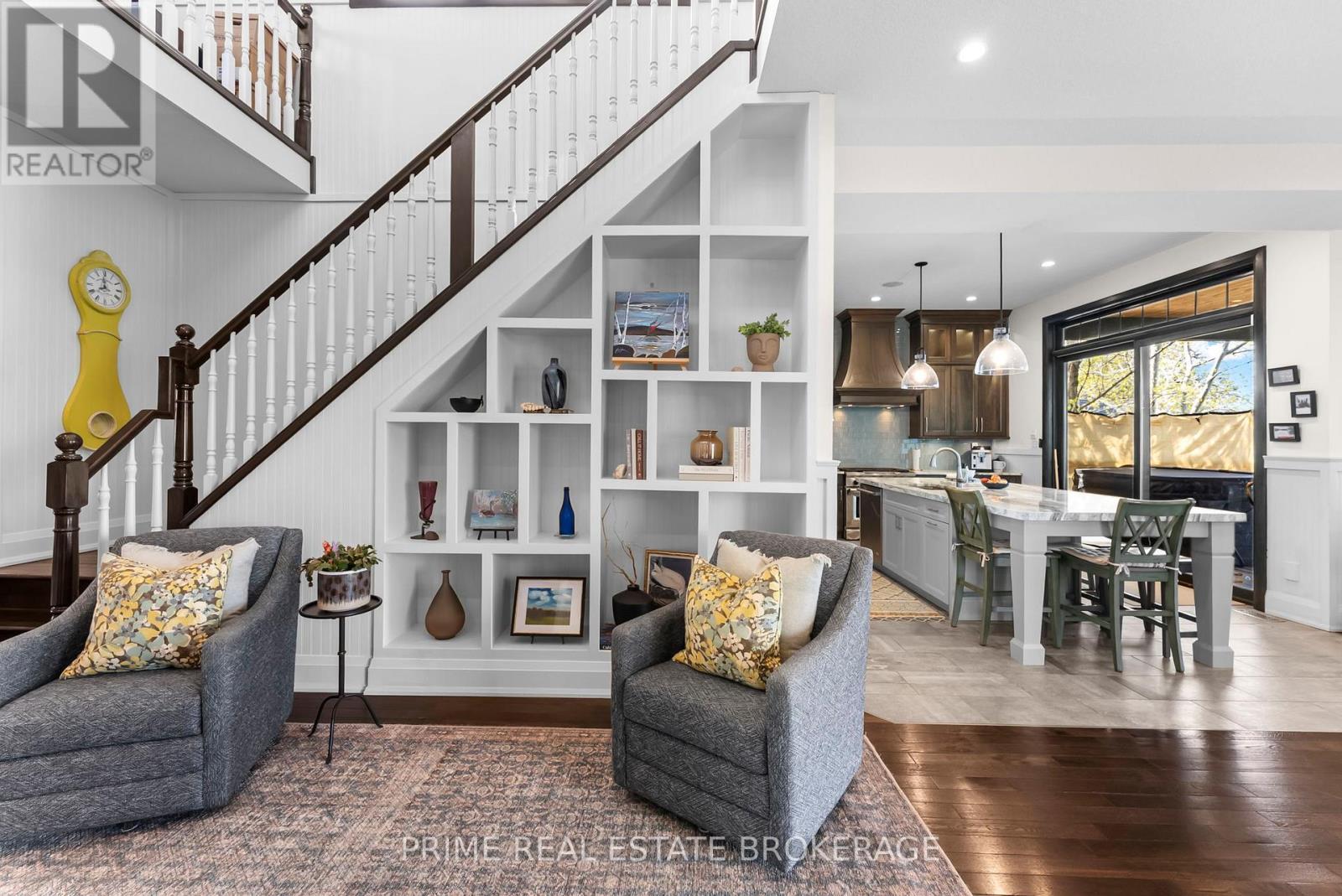 72323 Bluewater Highway, Bluewater (Hay), ON - Indoor Photo Showing Living Room