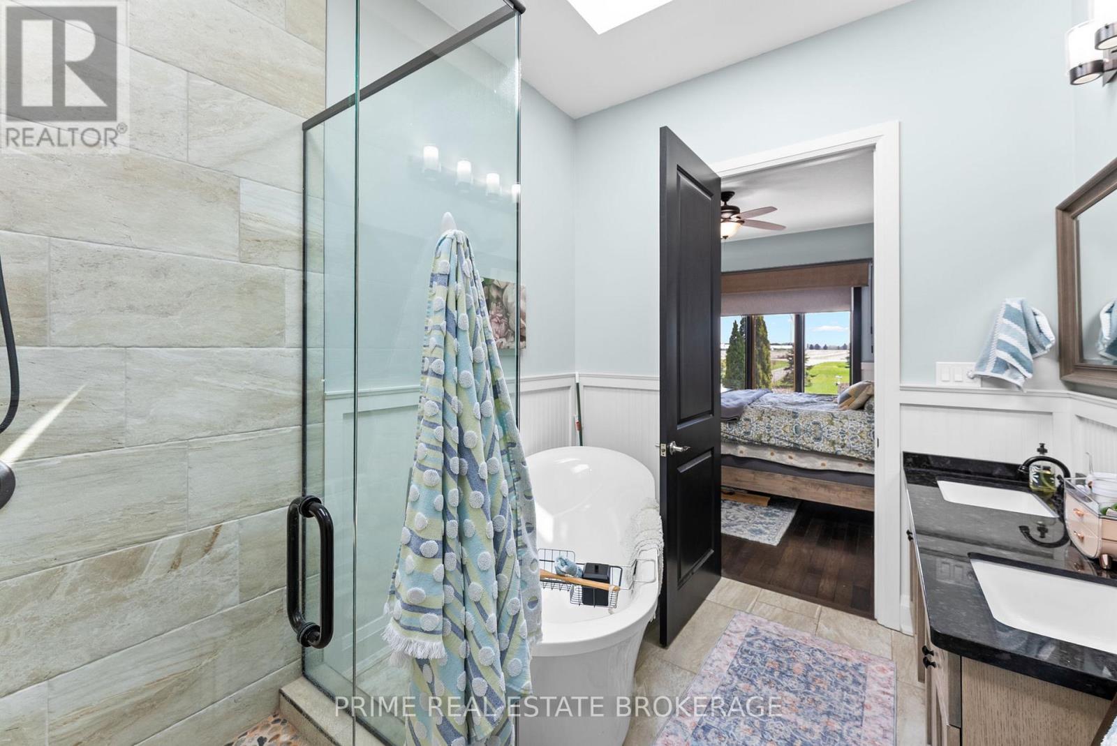 72323 Bluewater Highway, Bluewater (Hay), ON - Indoor Photo Showing Bathroom