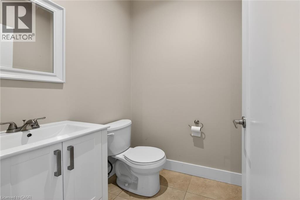 UNIT A - 167 Walnut Street S, Hamilton, ON - Indoor Photo Showing Bathroom