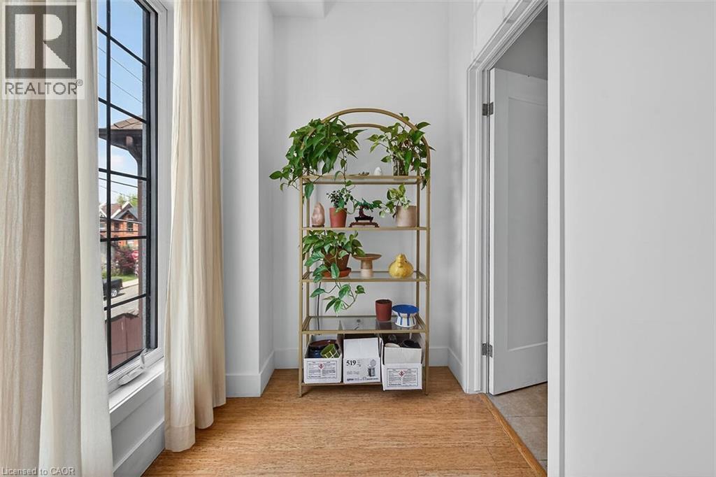 UNIT B - 167 Walnut Street S, Hamilton, ON - Indoor Photo Showing Other Room