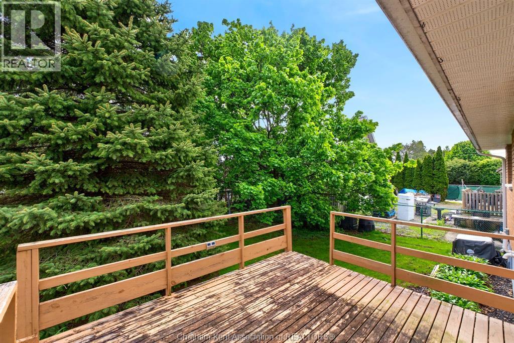 35 Peter Street, Chatham, ON - Outdoor With Deck Patio Veranda