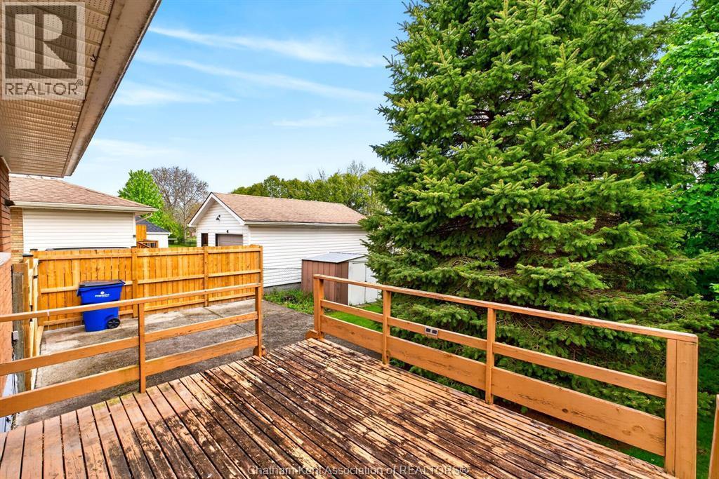 35 Peter Street, Chatham, ON - Outdoor With Deck Patio Veranda With Exterior