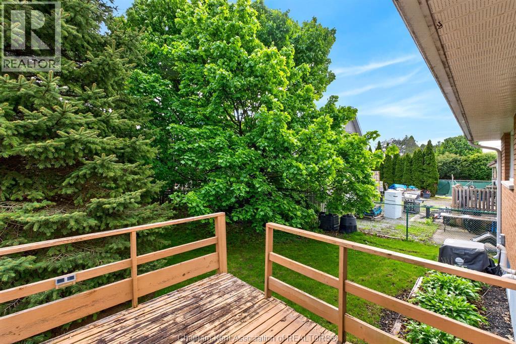 35 Peter Street, Chatham, ON - Outdoor With Deck Patio Veranda