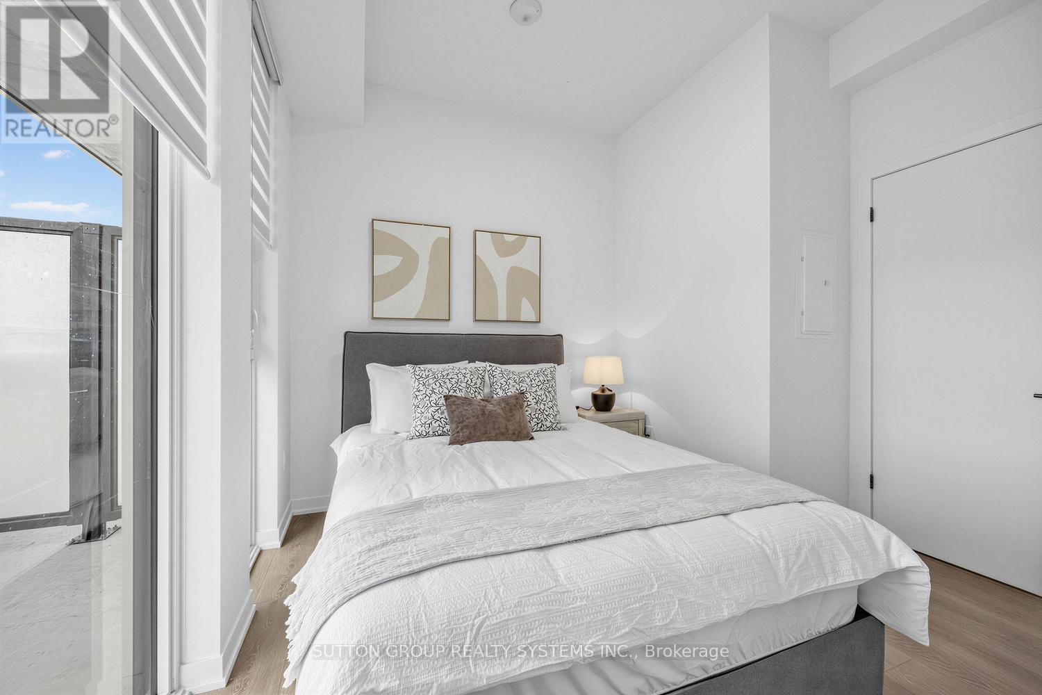 C 902 - 4878 Powers Common, Burlington, ON - Indoor Photo Showing Bedroom