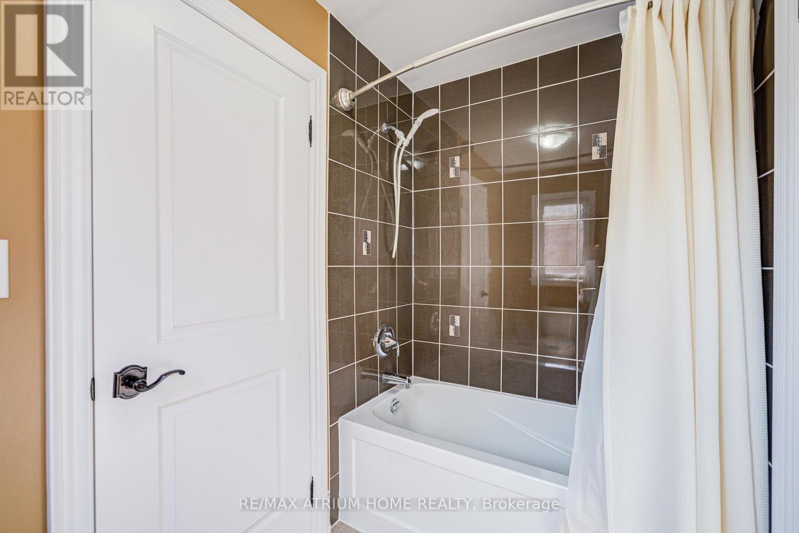 9 Berkshire Crescent, Markham, ON - Indoor Photo Showing Bathroom