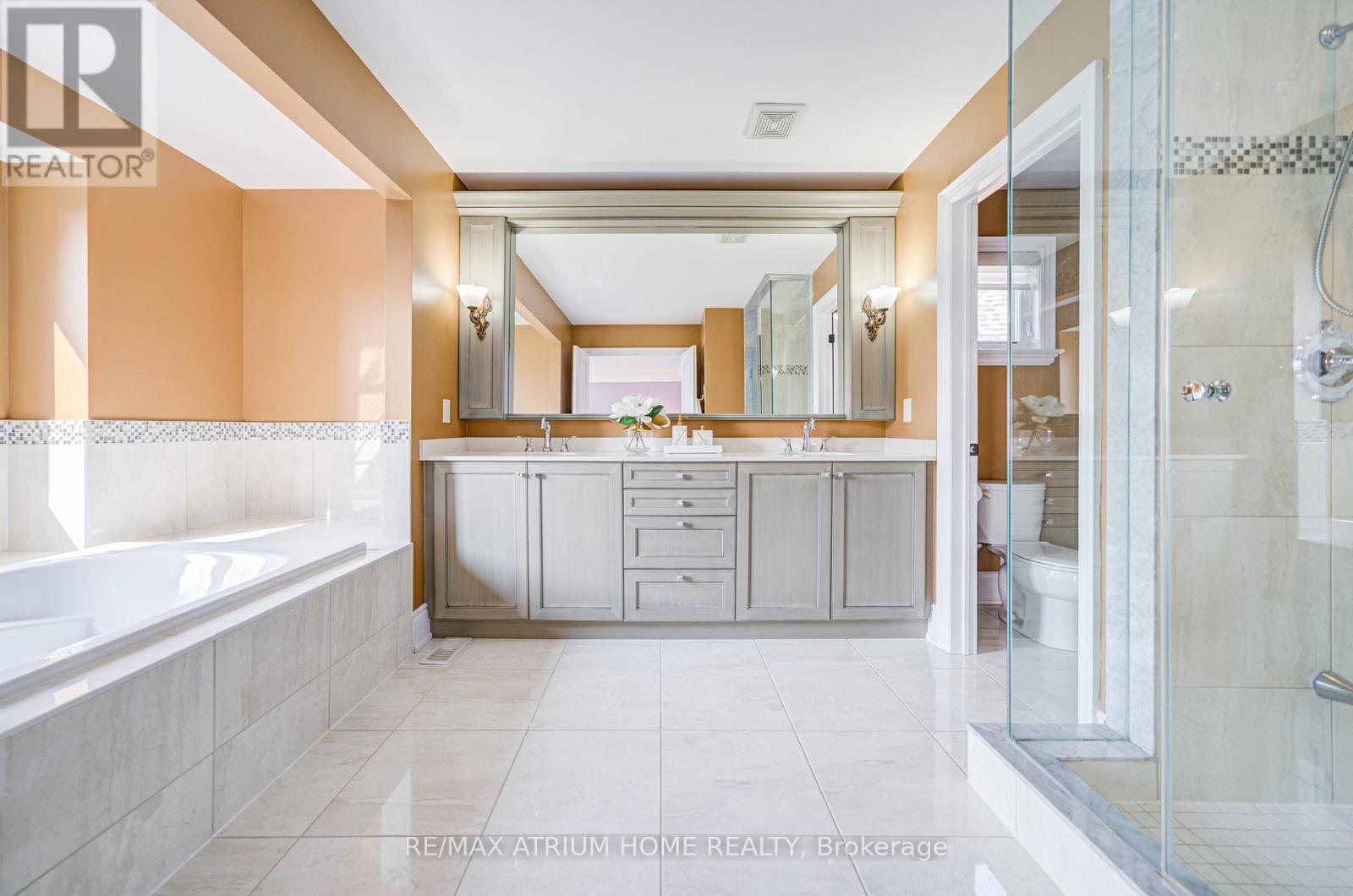 9 Berkshire Crescent, Markham, ON - Indoor Photo Showing Bathroom
