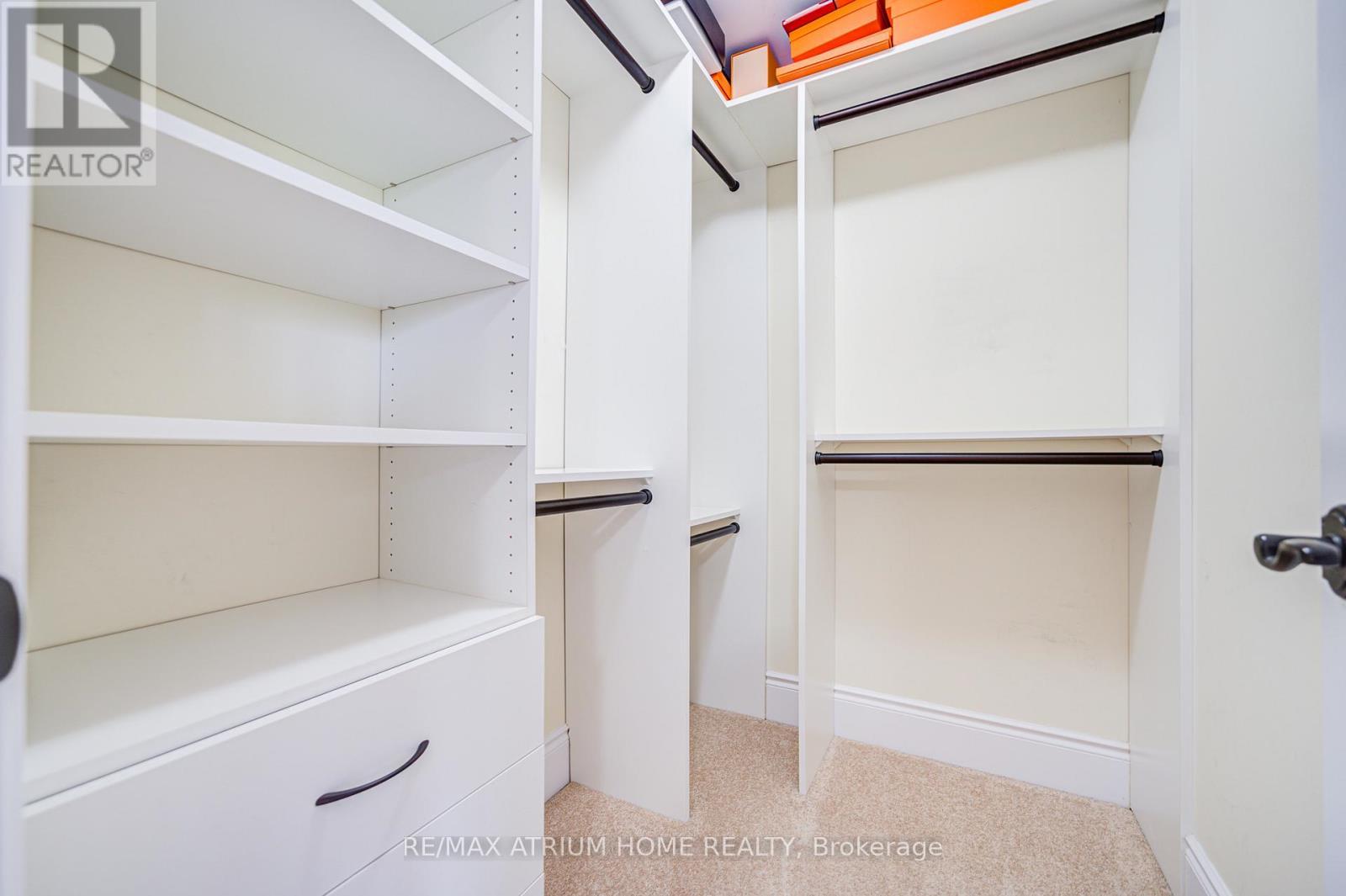 9 Berkshire Crescent, Markham, ON - Indoor