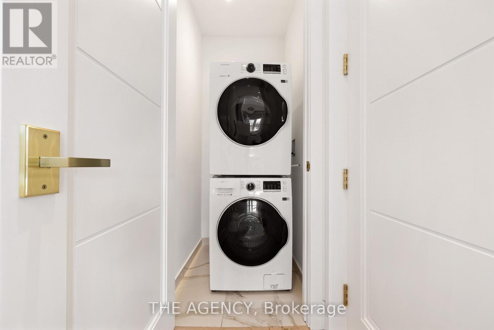 1202 Avenue Road, Toronto, ON - Indoor Photo Showing Laundry Room