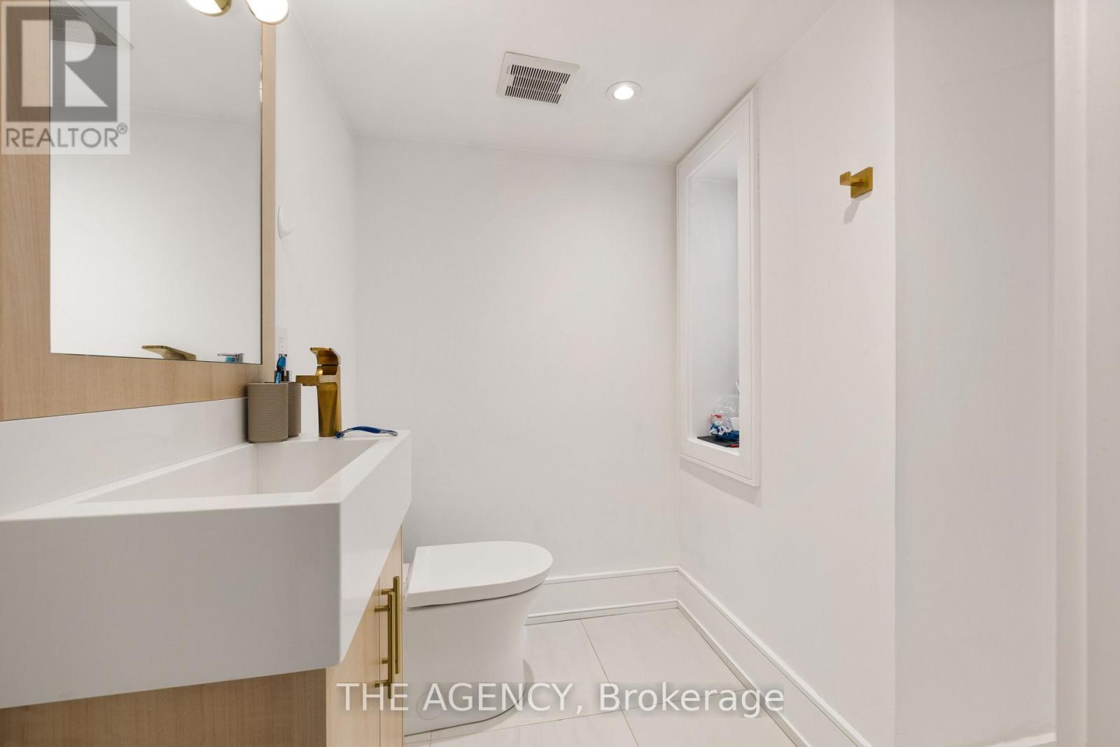 1202 Avenue Road, Toronto, ON - Indoor Photo Showing Other Room