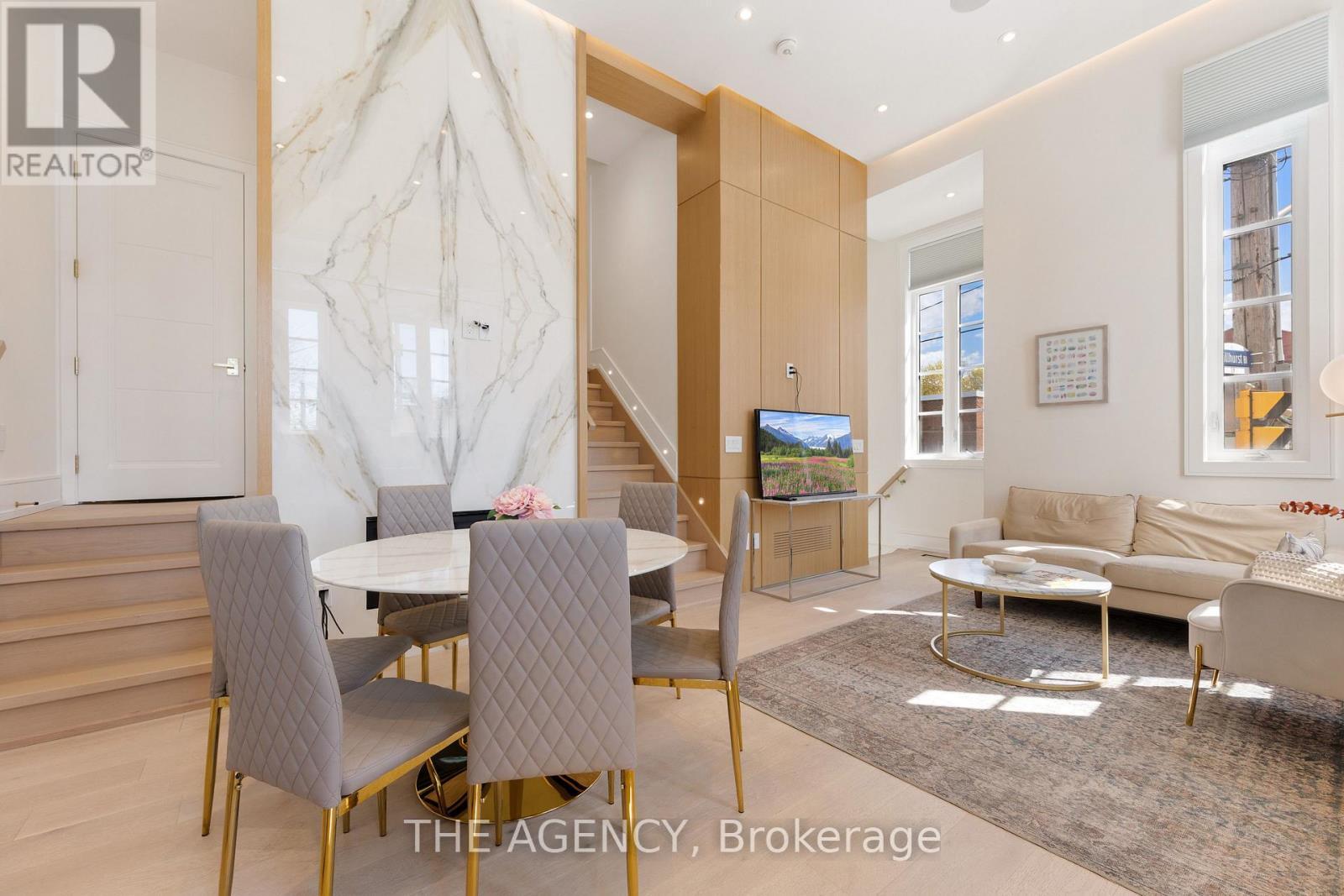 1202 Avenue Road, Toronto, ON - Indoor