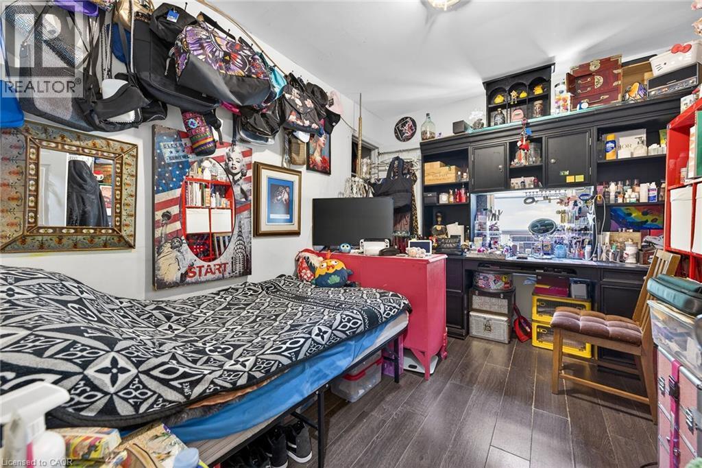 99 Leeming Street, Hamilton, ON - Indoor