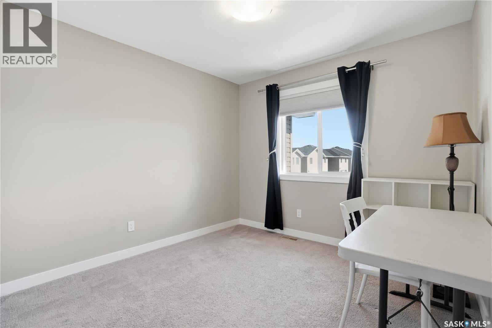 4521 E Keller Avenue, Regina, SK - Indoor