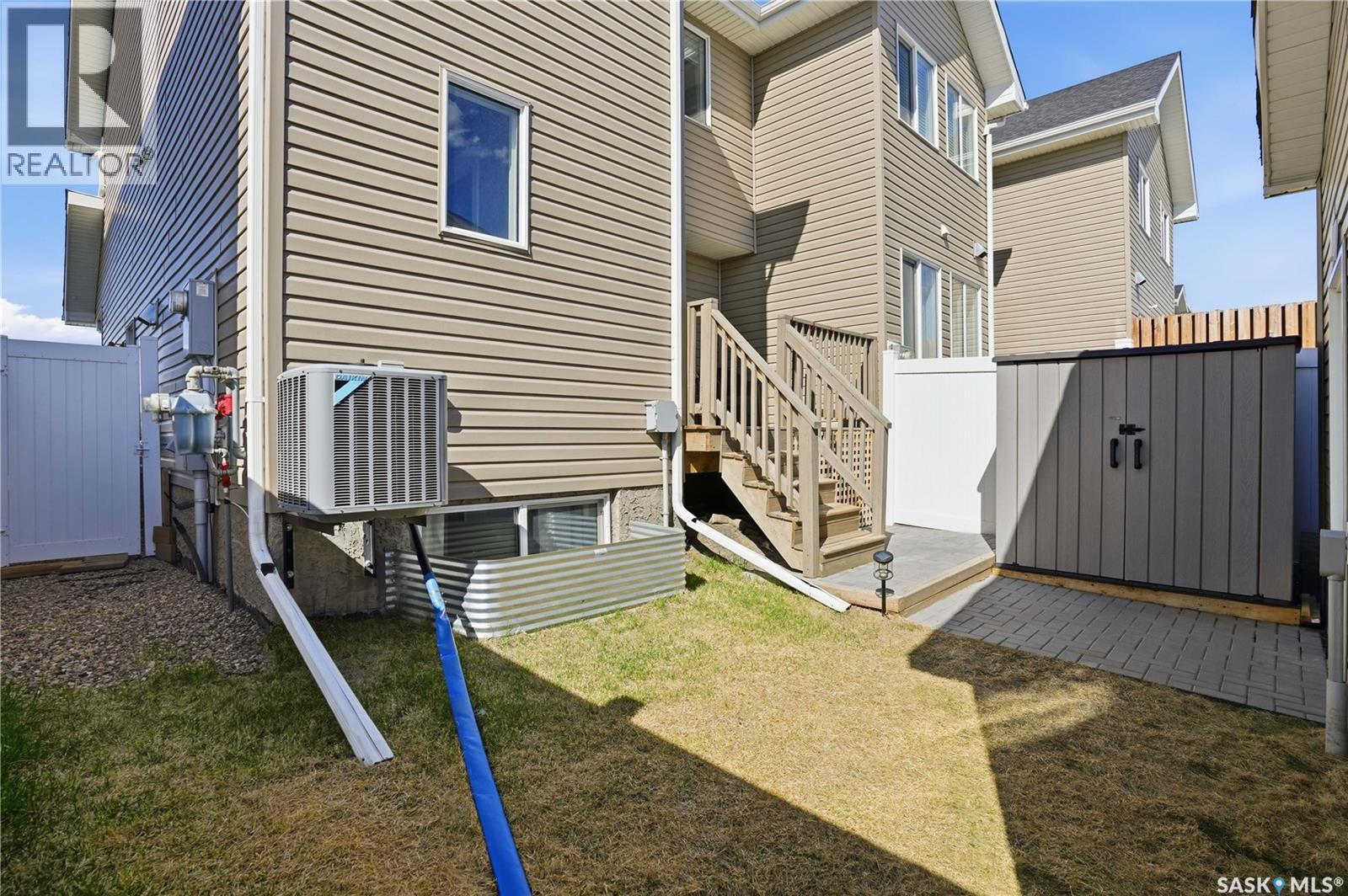 4521 E Keller Avenue, Regina, SK - Outdoor With Exterior