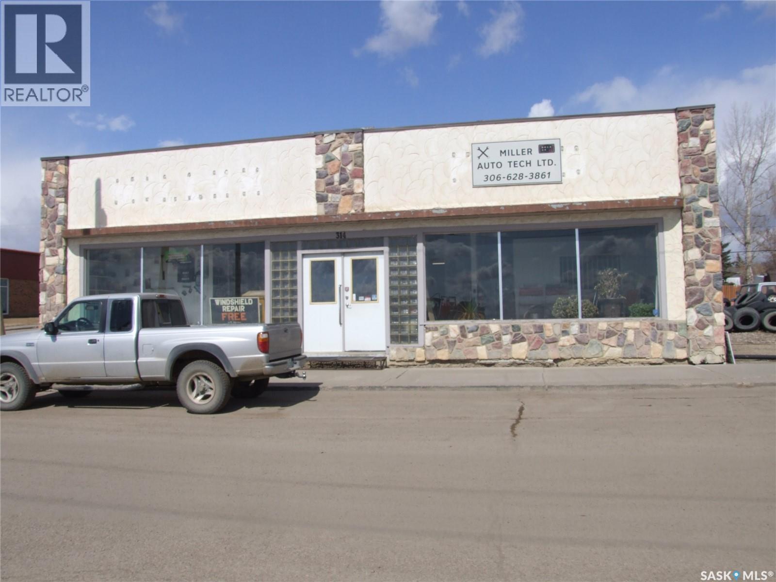 314 1St Avenue W, Leader, SK