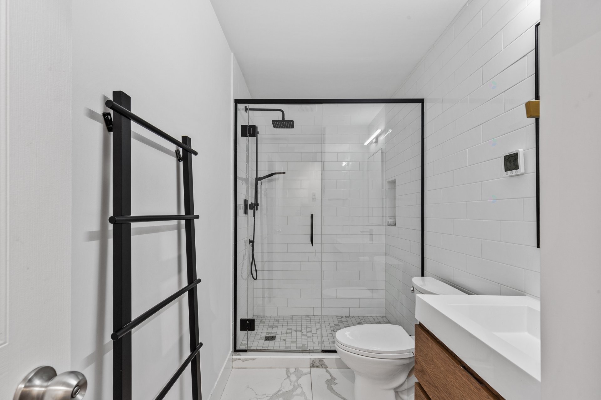 Bathroom - 202-5415 Rue Drolet, Montréal (Le Plateau-Mont-Royal), QC - Indoor Photo Showing Bathroom