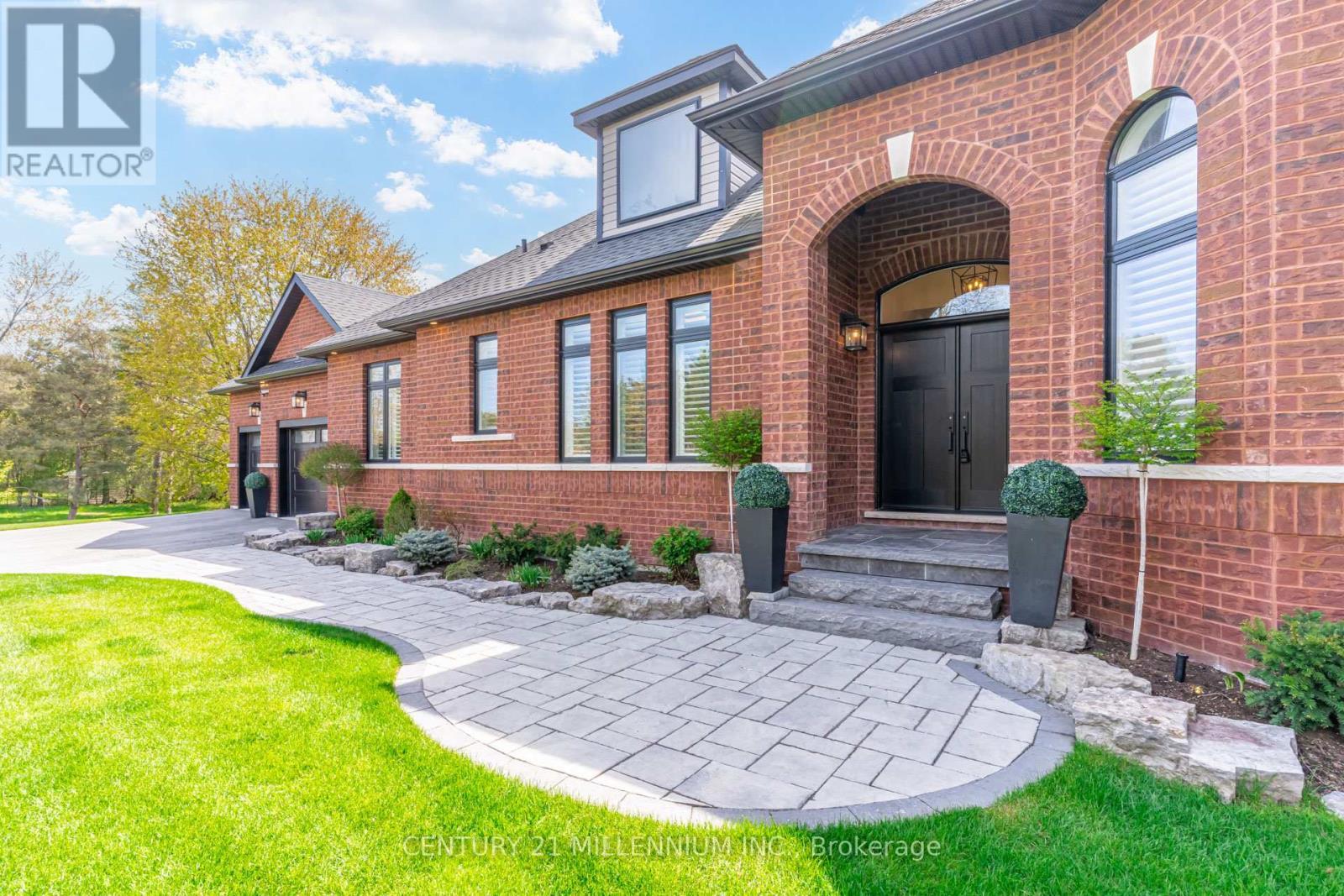 15 Bimmer Place, Brampton, ON - Outdoor