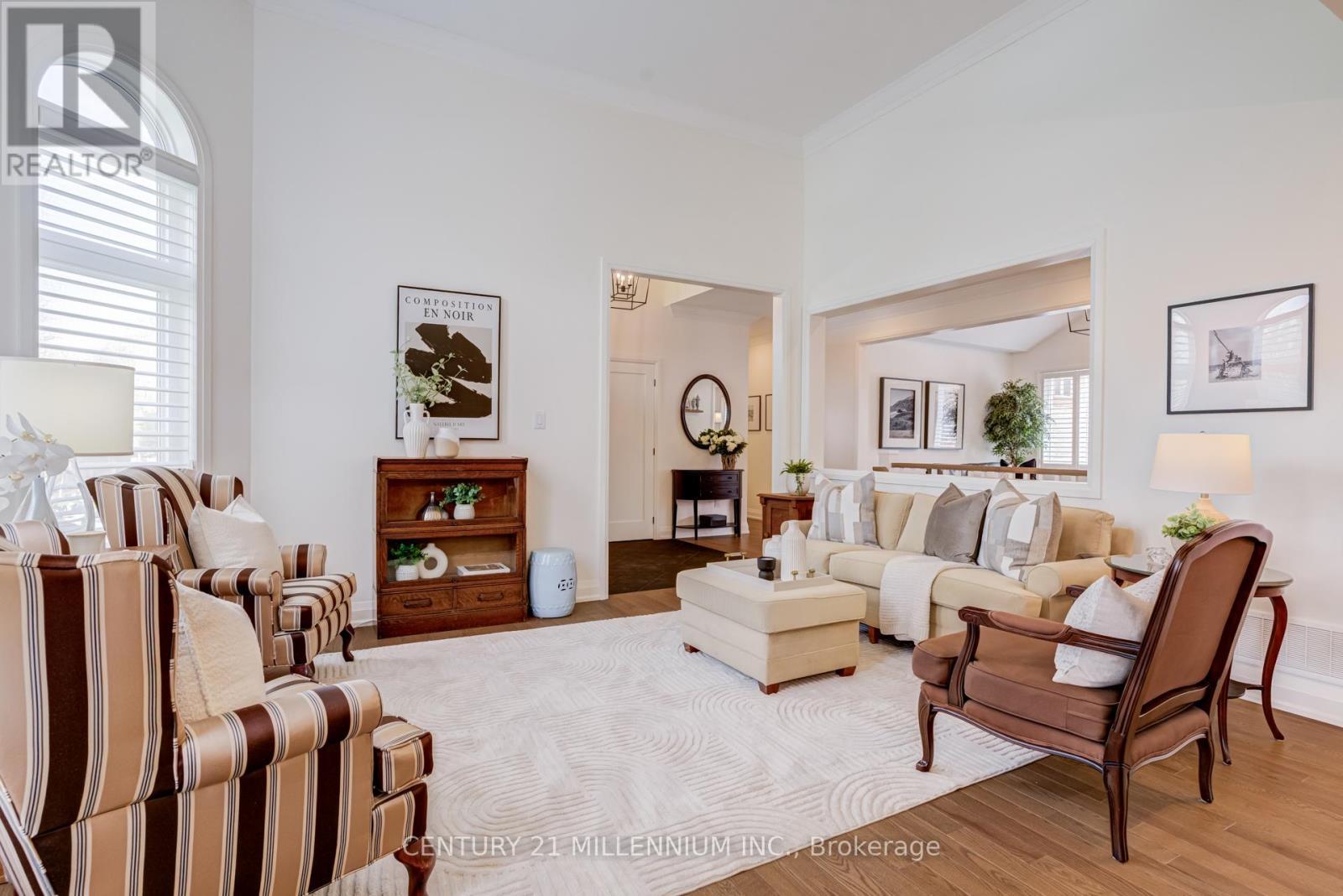15 Bimmer Place, Brampton, ON - Indoor Photo Showing Living Room