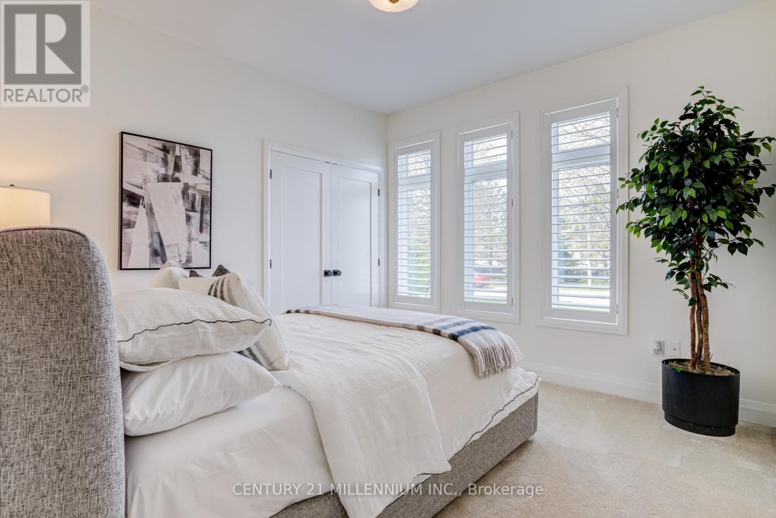 15 Bimmer Place, Brampton, ON - Indoor Photo Showing Bedroom