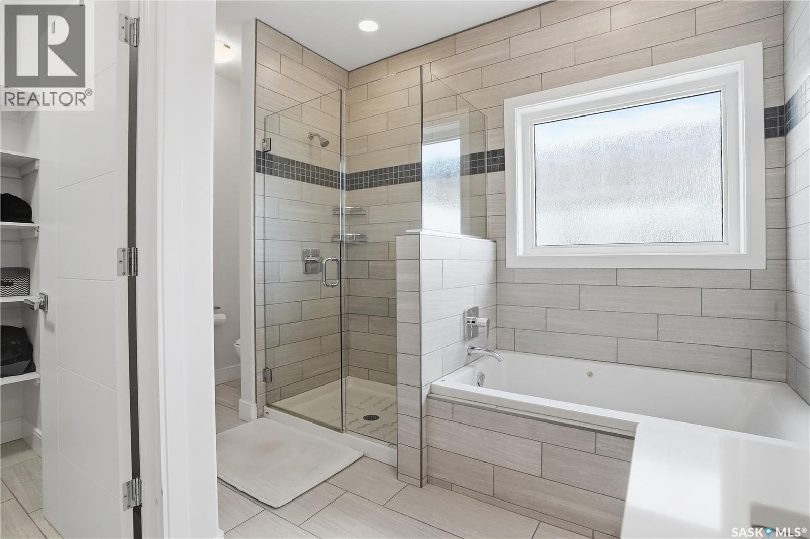 102 Teal Crescent, Saskatoon, SK - Indoor Photo Showing Bathroom