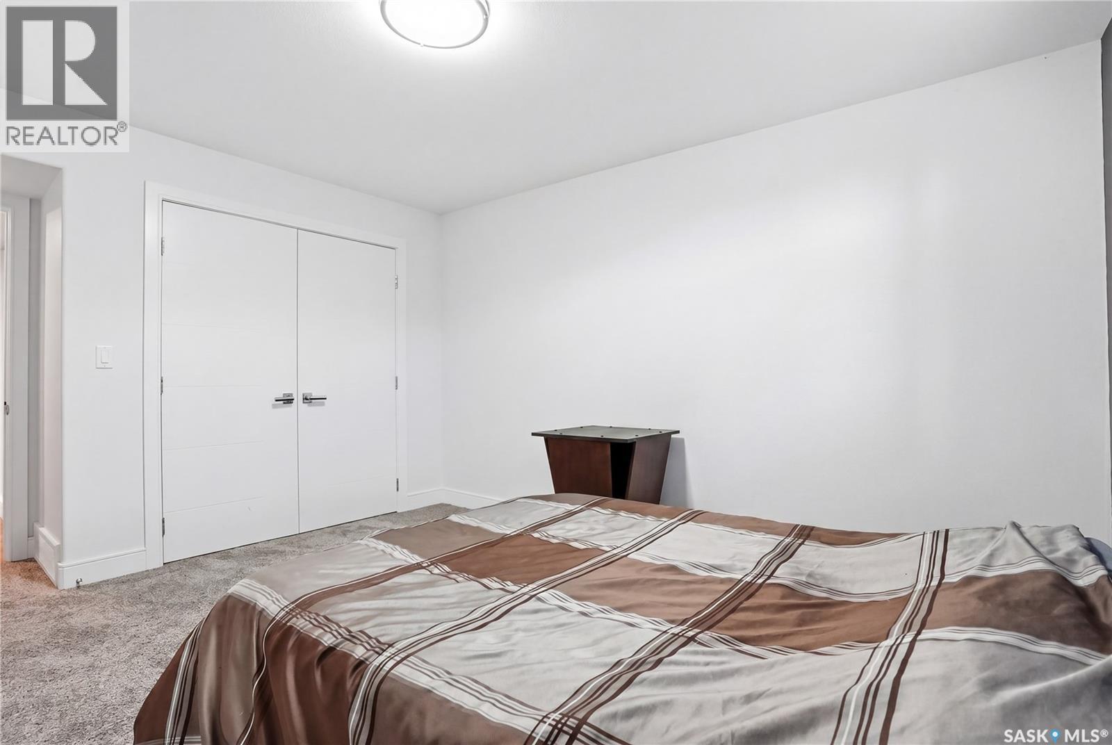 102 Teal Crescent, Saskatoon, SK - Indoor Photo Showing Bedroom