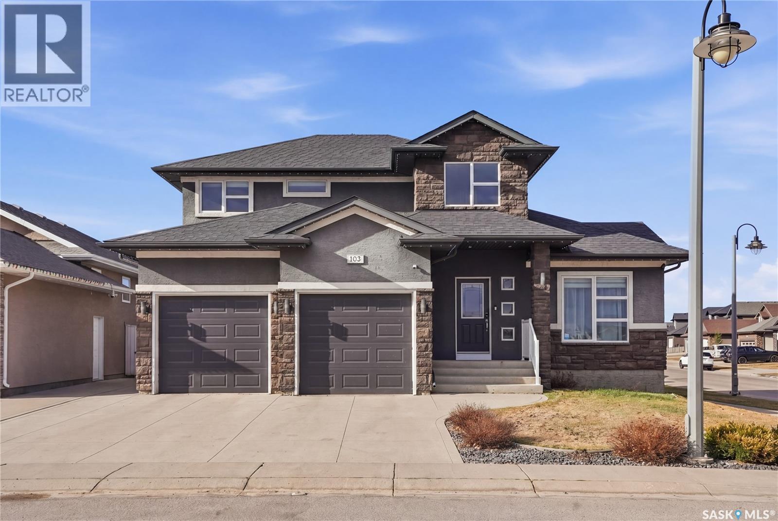 102 Teal Crescent, Saskatoon, SK - Outdoor With Facade