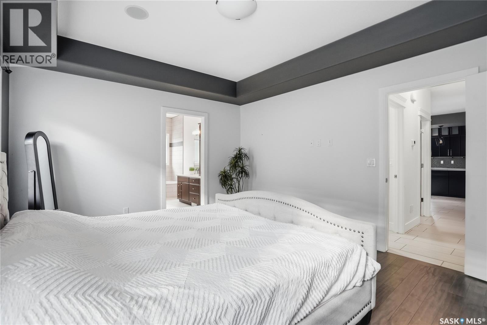 102 Teal Crescent, Saskatoon, SK - Indoor Photo Showing Bedroom