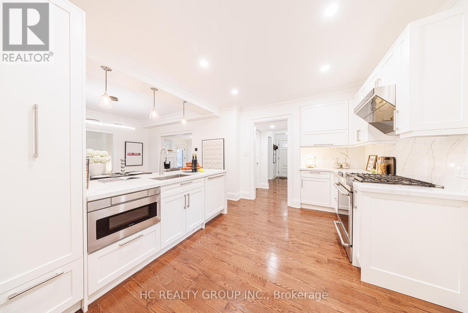 39 Glengowan Road, Toronto, ON - Indoor Photo Showing Kitchen