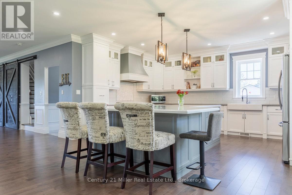 5583 Third Line, Erin, ON - Indoor