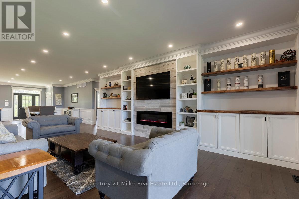 5583 Third Line, Erin, ON - Indoor Photo Showing Living Room With Fireplace