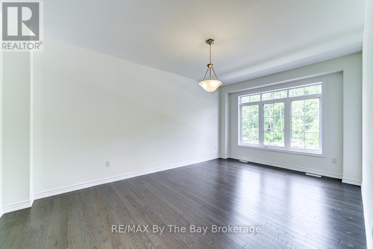 174 Mapleside Drive, Wasaga Beach, ON - Indoor Photo Showing Other Room