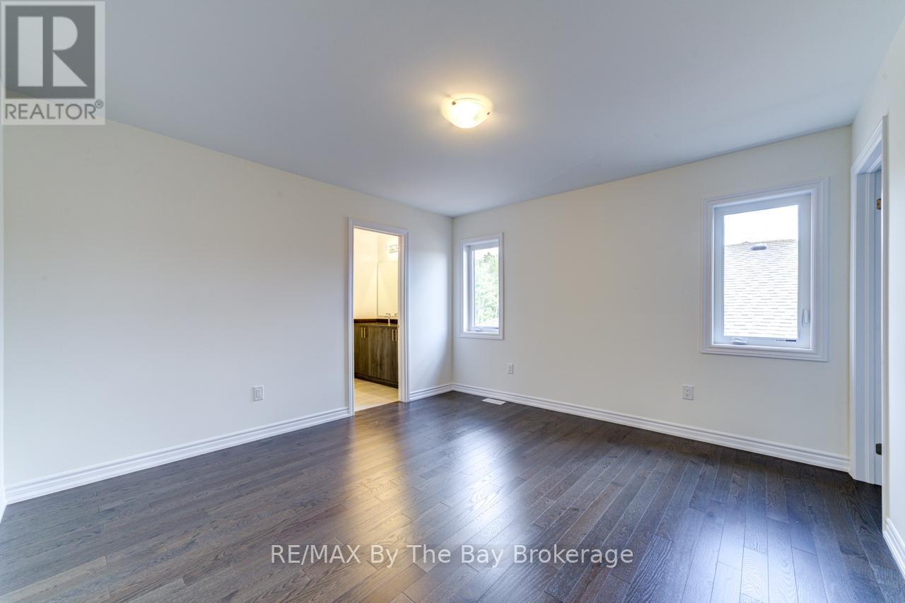 Bedroom 2 - 174 Mapleside Drive, Wasaga Beach, ON - Indoor Photo Showing Other Room