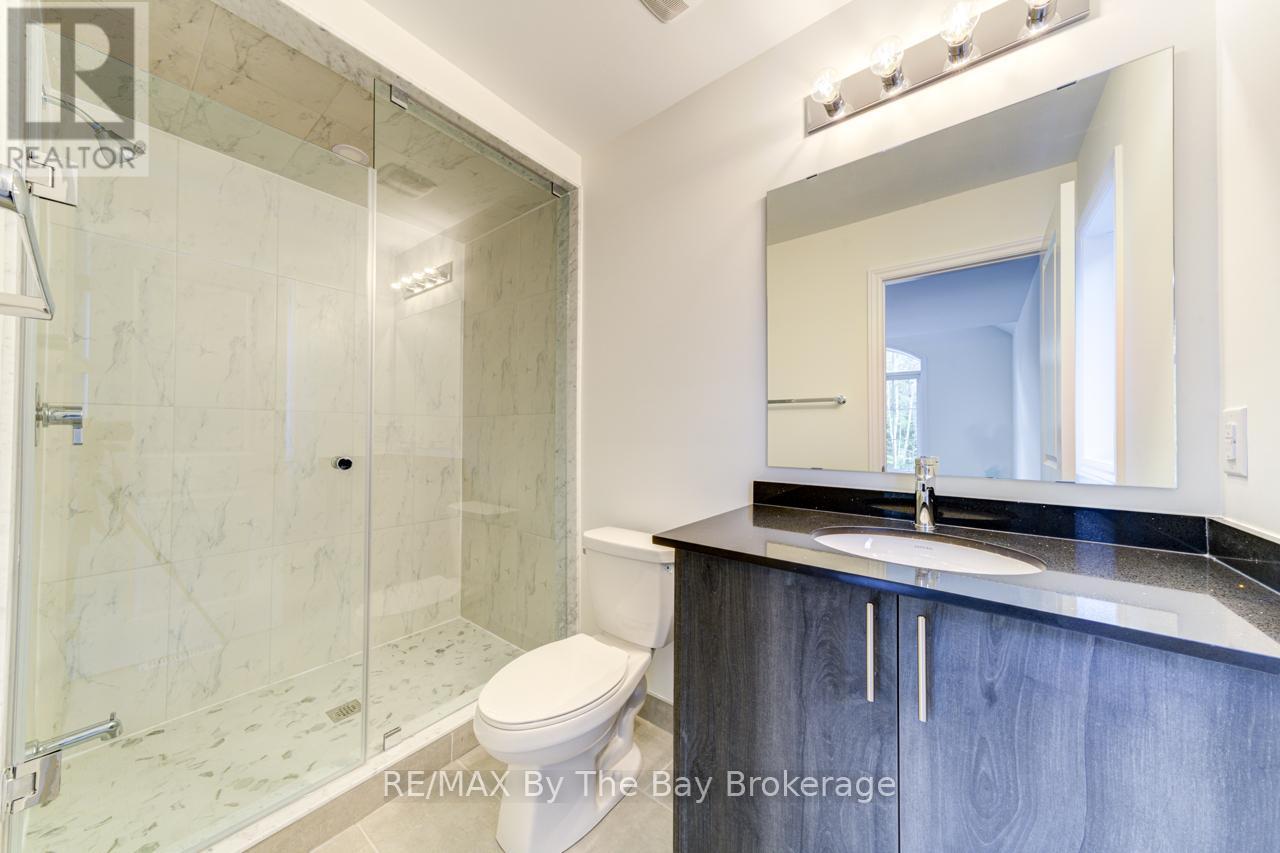 Private Ensuite - 174 Mapleside Drive, Wasaga Beach, ON - Indoor Photo Showing Bathroom